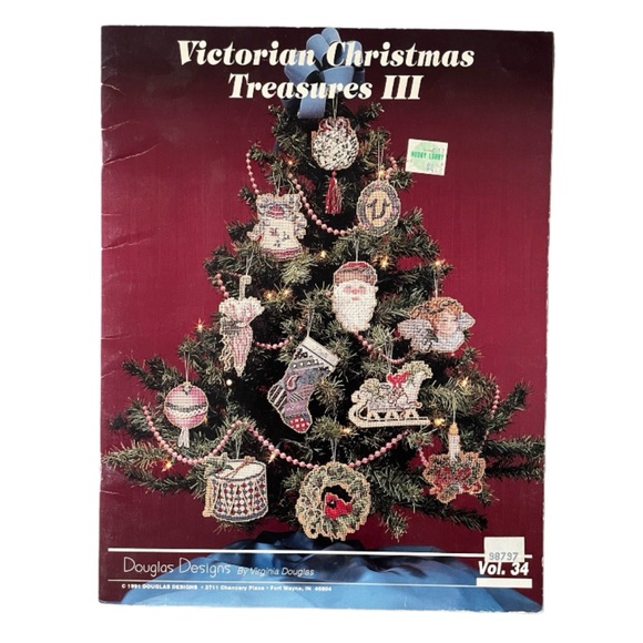 Vintage Christmas Cross Stitch Pattern Mix of 5  Booklets and Leaflets - Picture 2 of 7